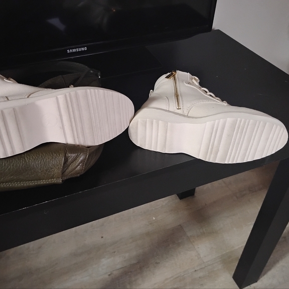 Michael kors purse and canvas combat boots size 7.5 - Picture 7 of 9